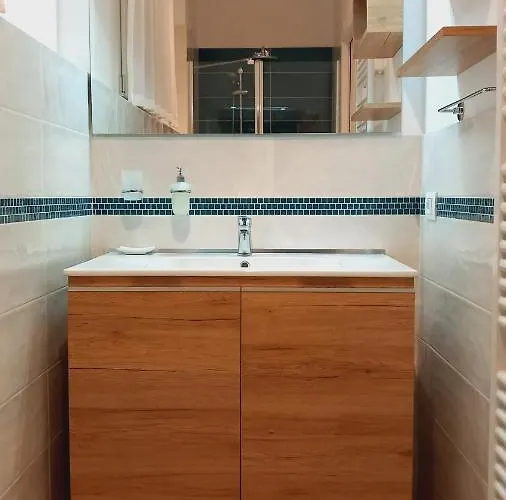 Montevecchi13 Bed and Breakfast Ίμολα